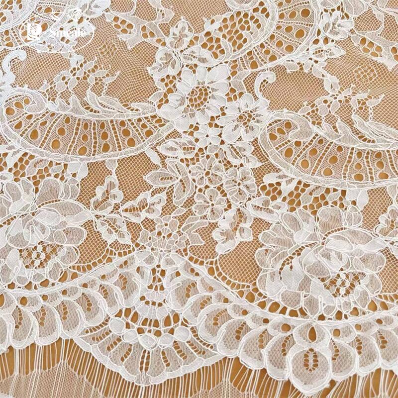 3メートル/ロット 手作りのボーダー刺繍レース生地。ウェディ - Wedding Dress Supply のレビューと価格